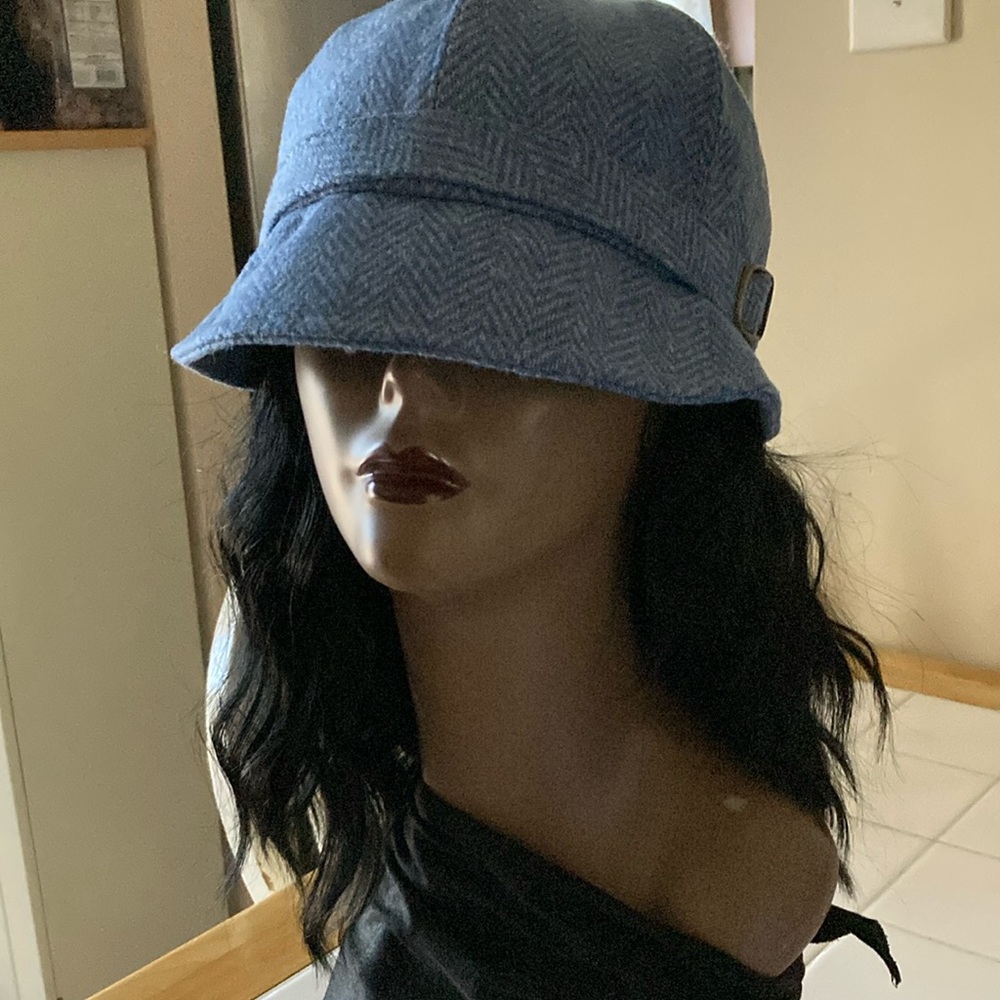 Mucros Brand Blue Tweed Flapper Style hat